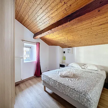 F3 Refait A Neuf En Centre Liberation Clermont-Ferrand